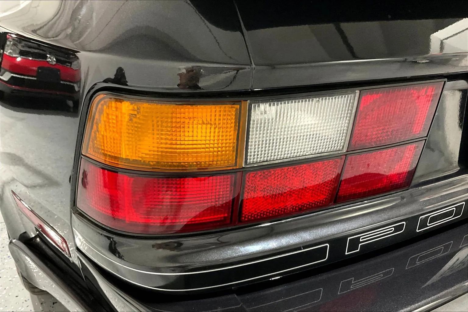 Used 1989 Porsche 944 S2 image 21