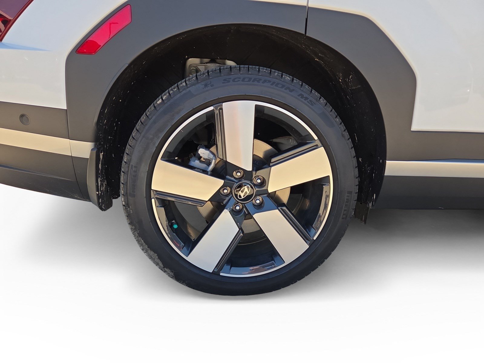 Certified 2026 Hyundai Santa Fe Limited AWD/4WD image 17