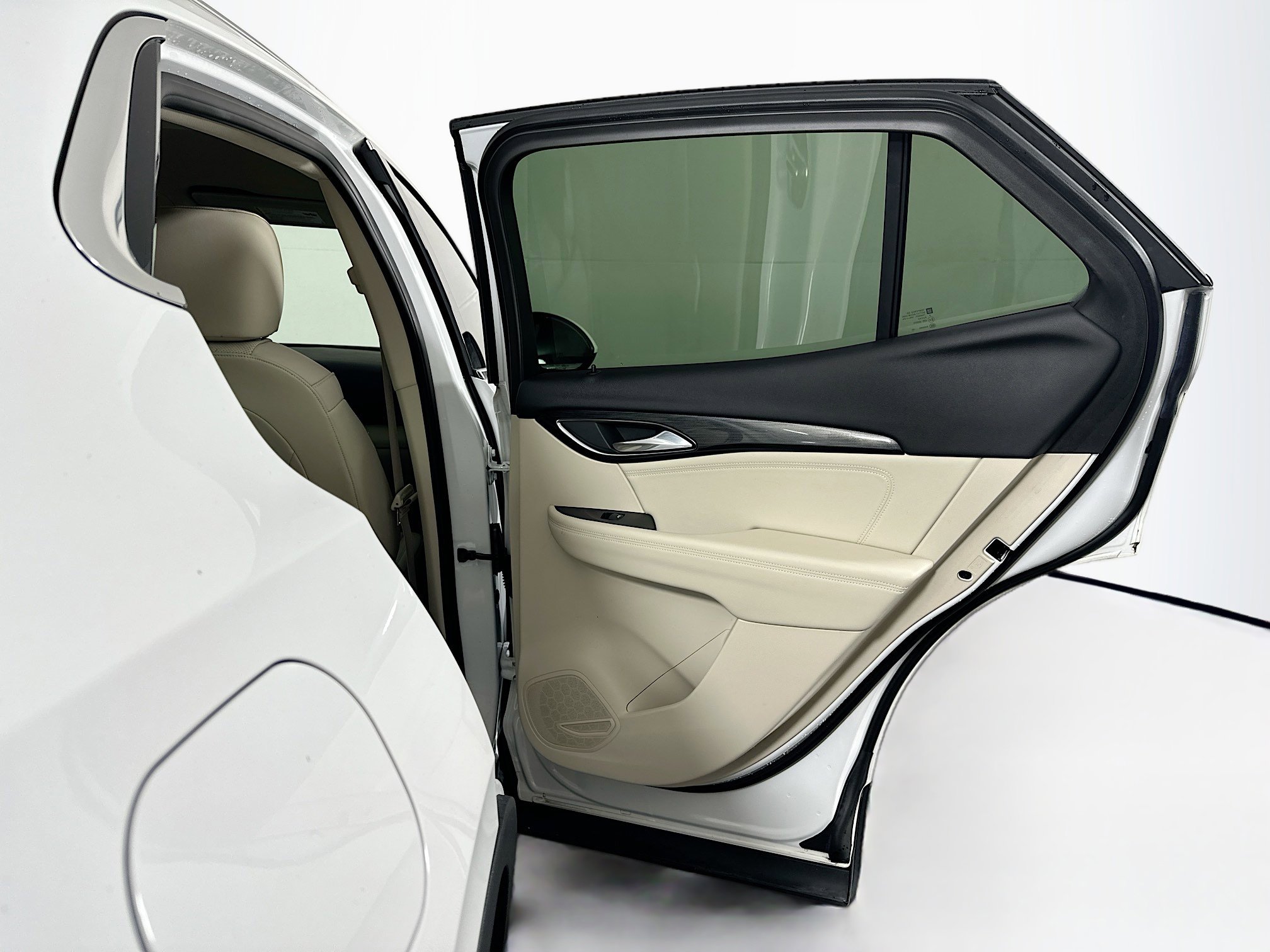 Used 2023 Buick Envision Essence AWD/4WD image 30
