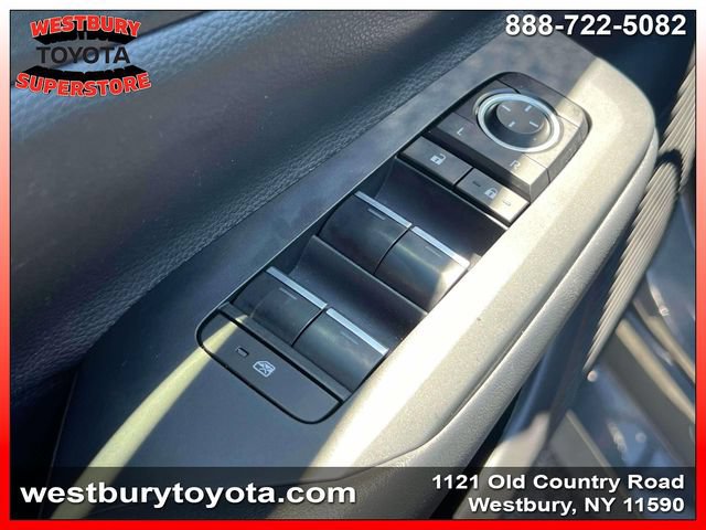 Used 2026 Toyota Prius Plug-In Hybrid FWD image 19