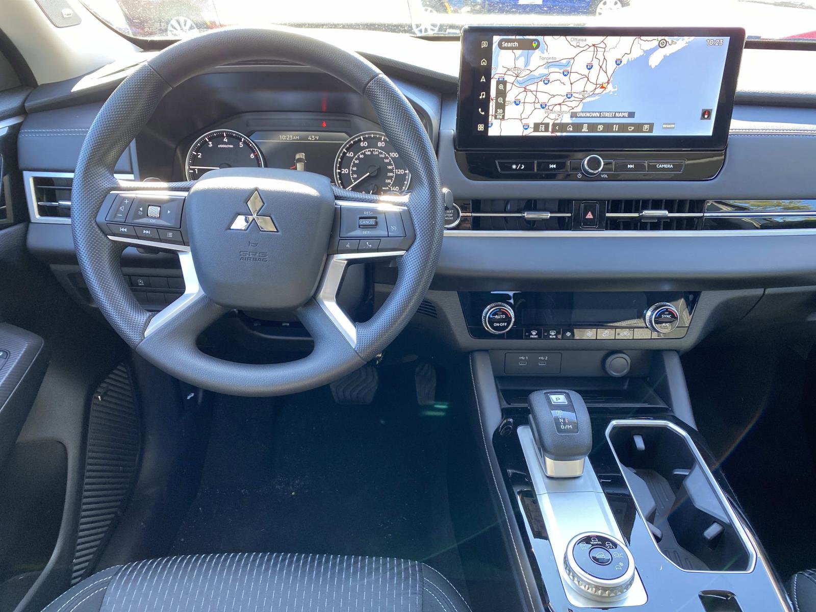 New 2026 Mitsubishi Outlander ES image 9