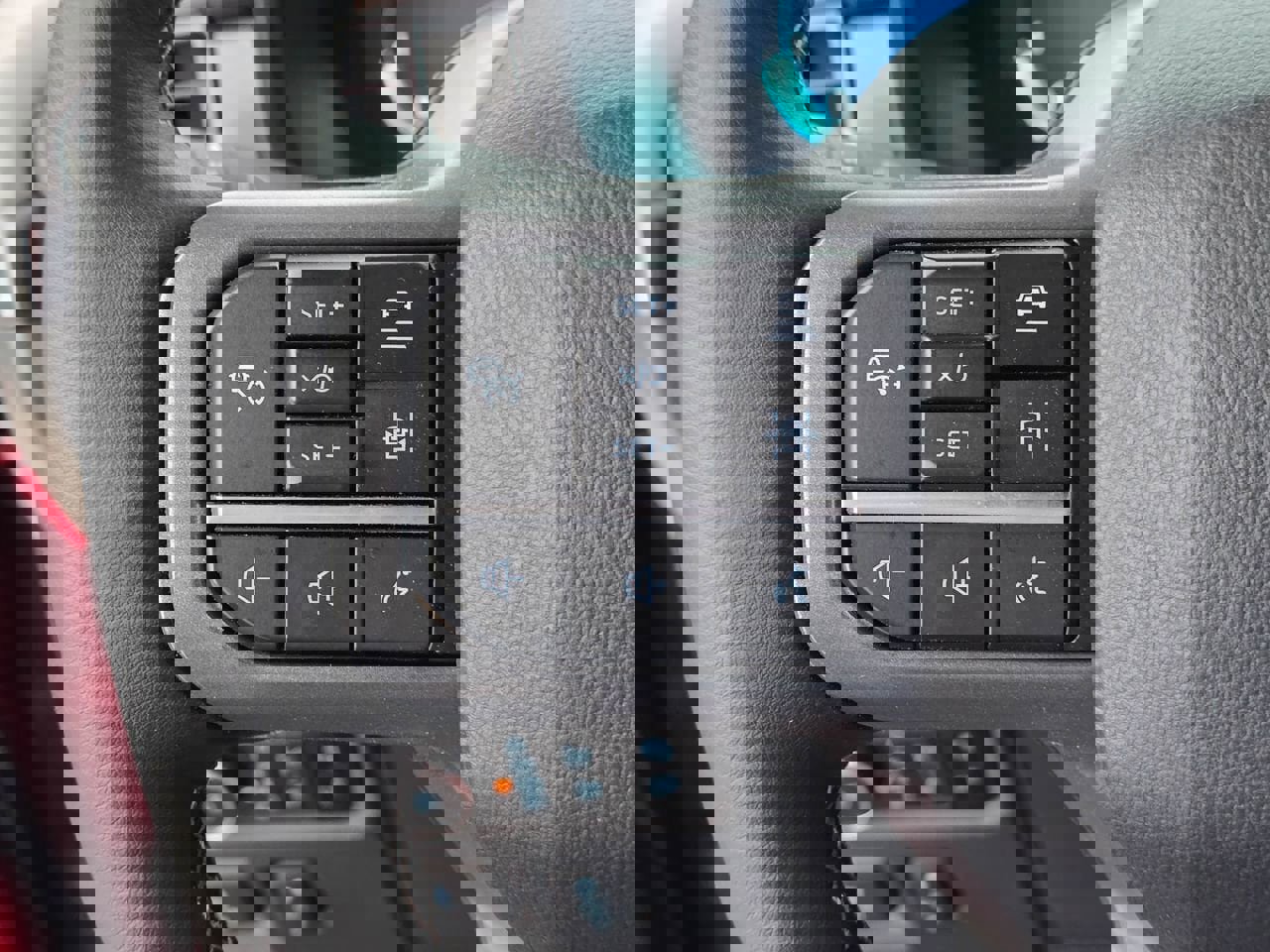 Used 2025 Ford F150 Lariat w/ Equipment Group 501A Mid image 21