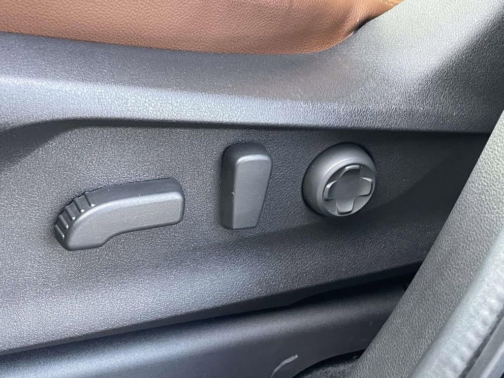 Certified 2025 Subaru Ascent Touring w/ Popular Package #1 image 8