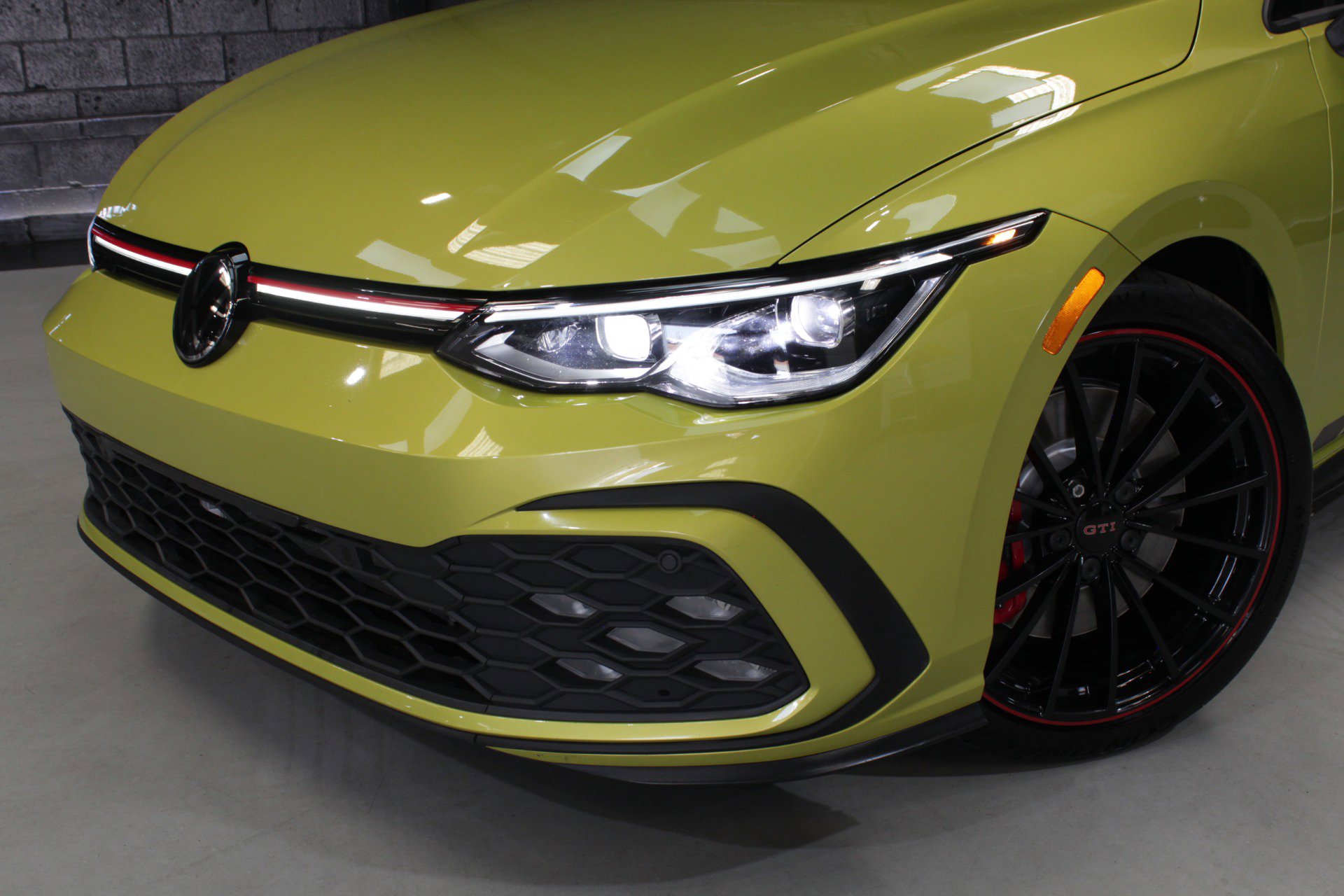 Used 2023 Volkswagen GTI 40th Anniversary Edition FWD image 5