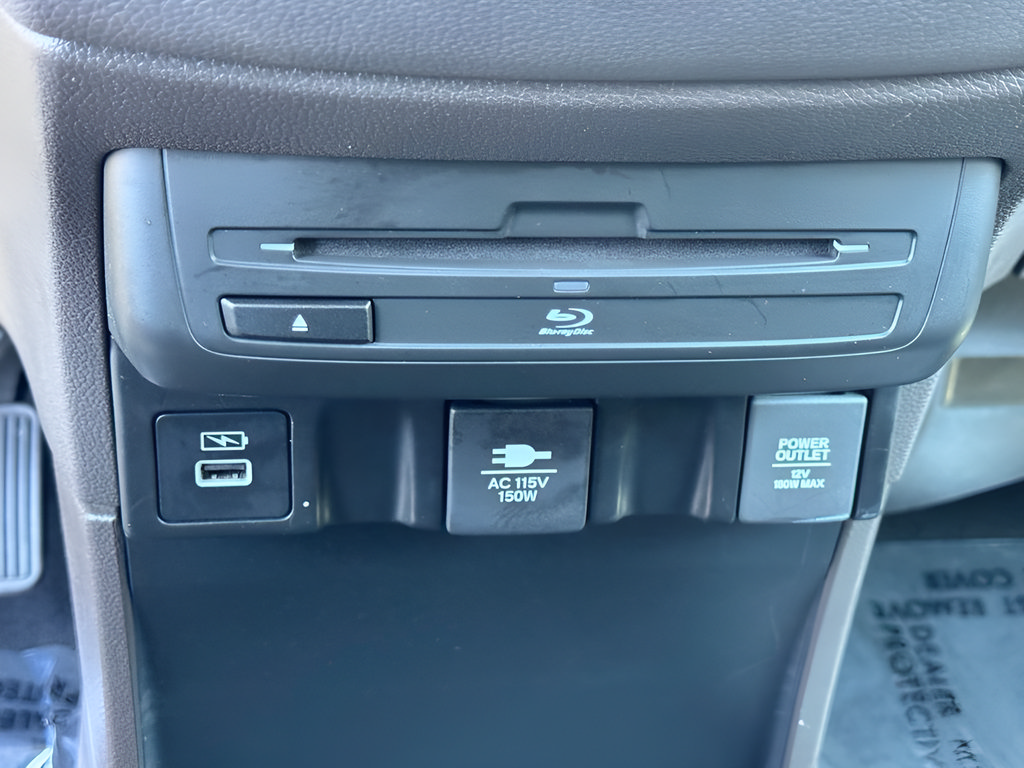 Used 2023 Honda Odyssey Touring image 25
