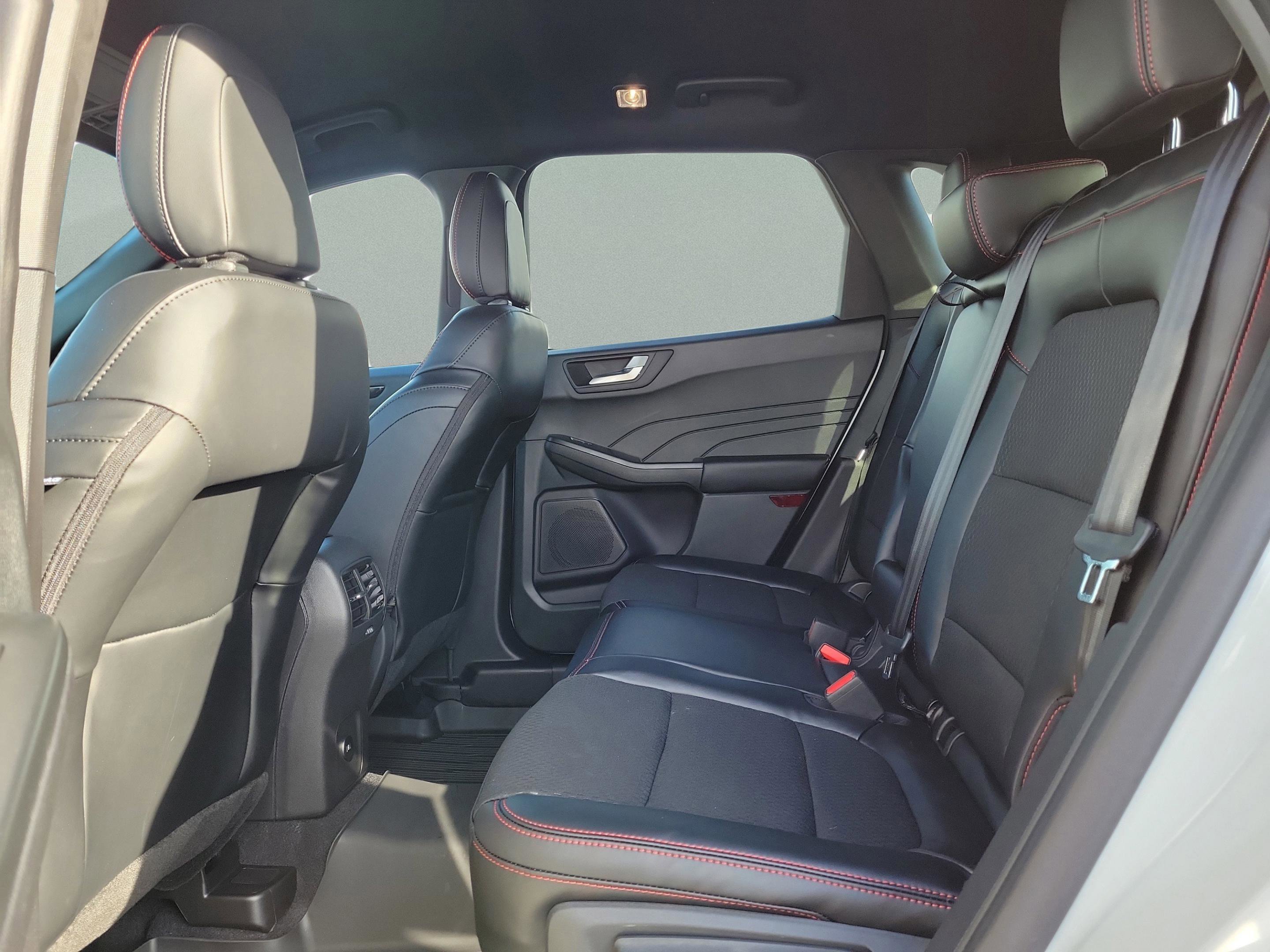 New 2026 Ford Escape ST-Line w/ Cold Weather Package image 5