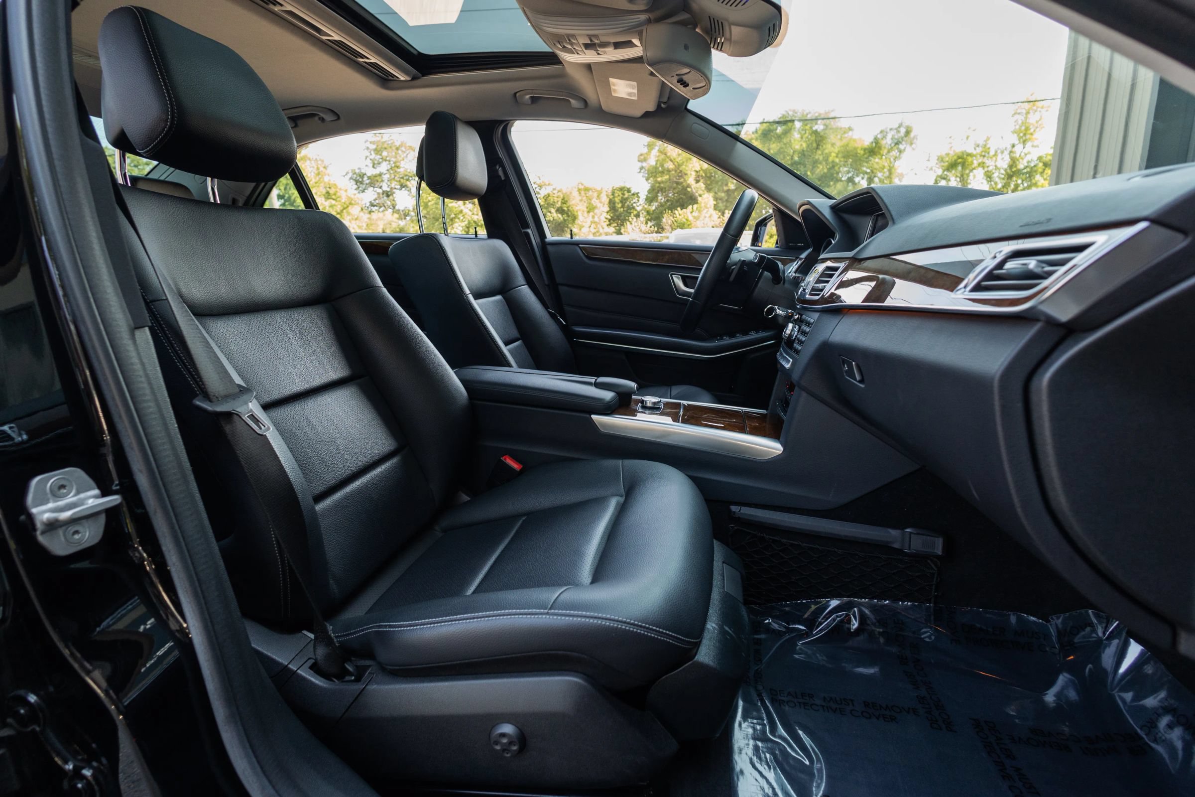 Used 2014 Mercedes-Benz E 350 4MATIC Sedan image 27