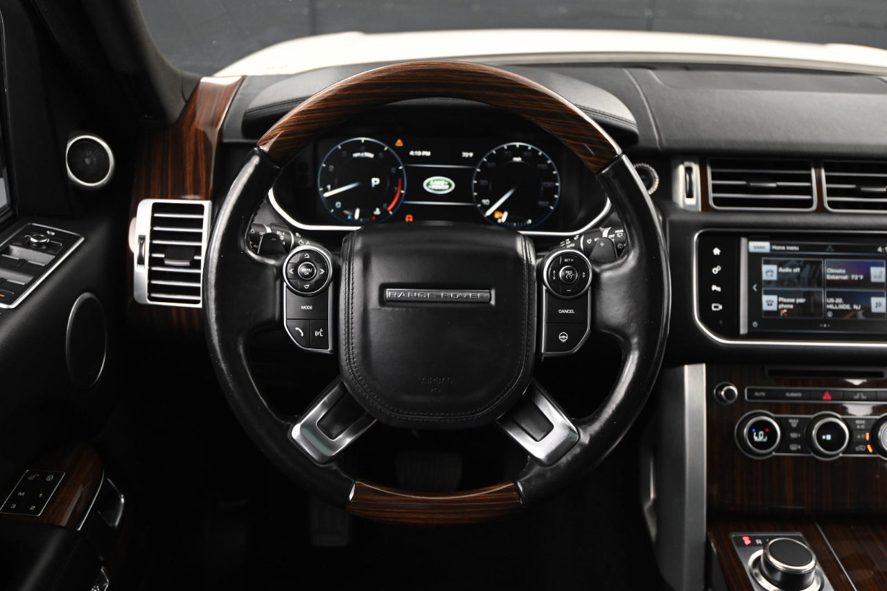 Used 2016 Land Rover Range Rover HSE image 22
