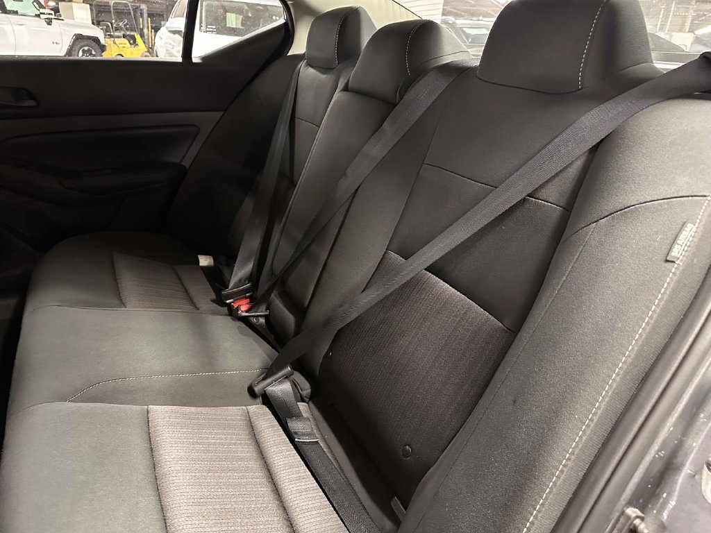 Used 2025 Nissan Altima 2.5 SV FWD image 14