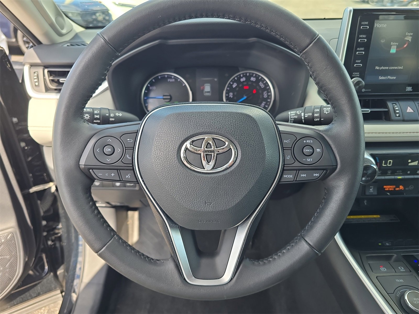 Used 2021 Toyota RAV4 XLE Premium image 25