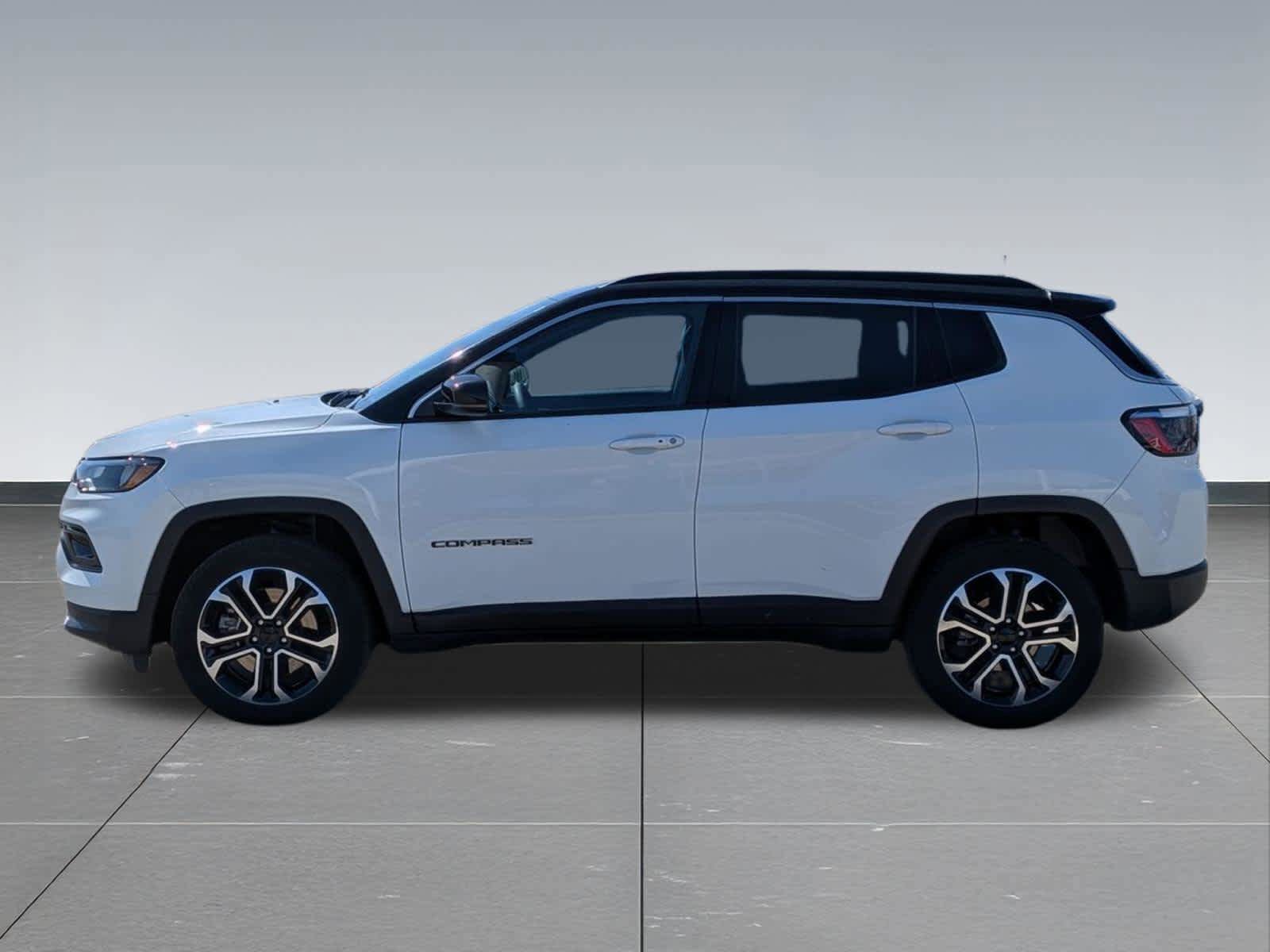 Used 2024 Jeep Compass Limited AWD/4WD image 2