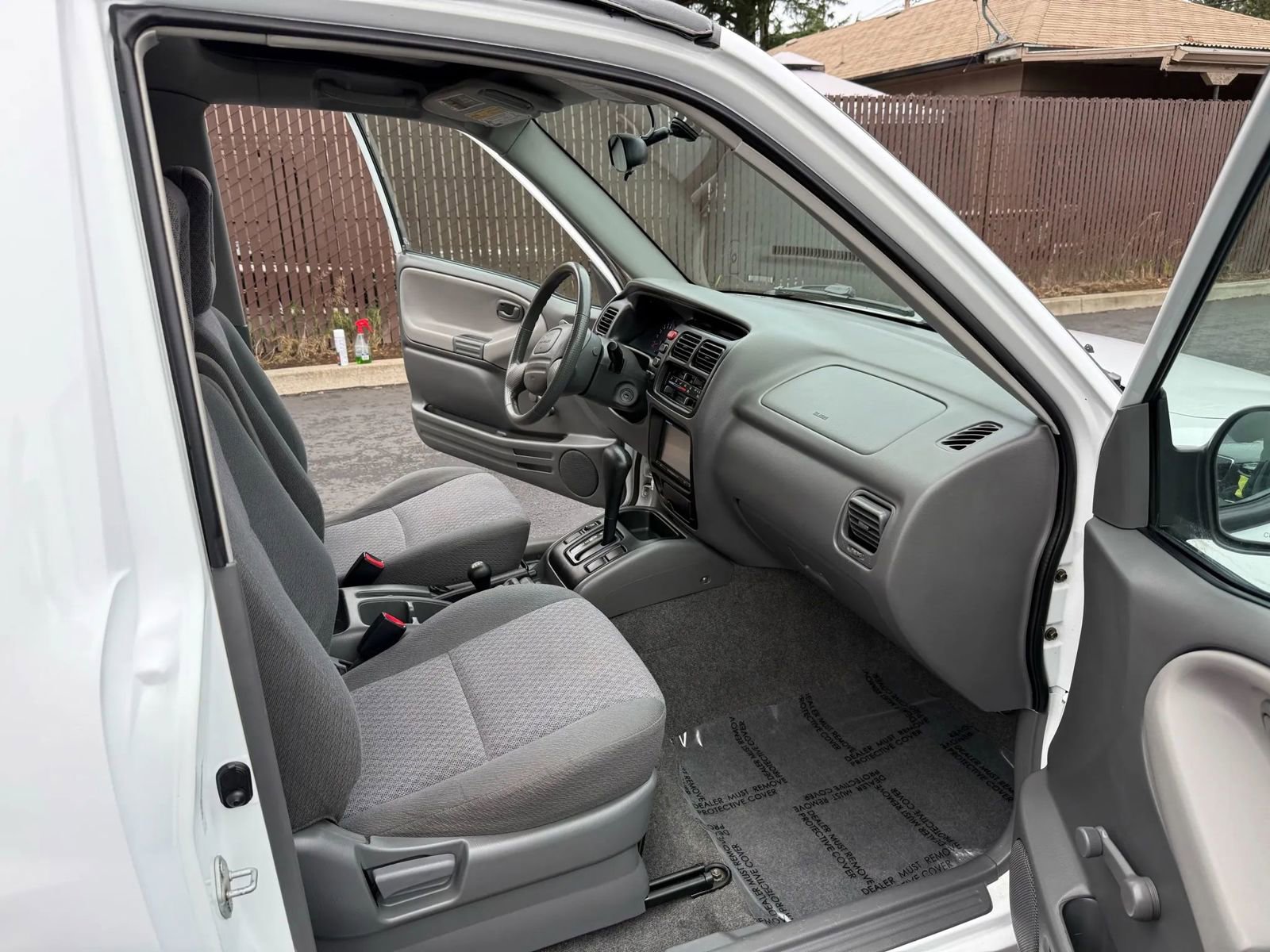 Used 2003 Chevrolet Tracker 4WD Convertible image 17