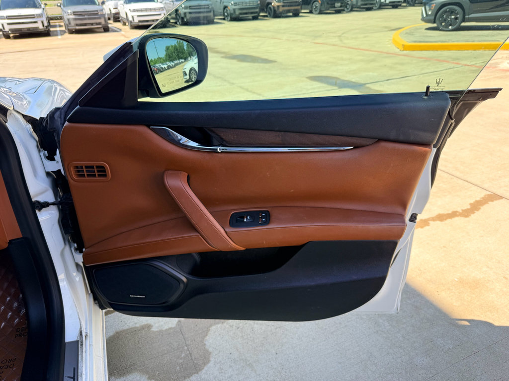 Used 2018 Maserati Quattroporte S Q4 AWD/4WD image 11