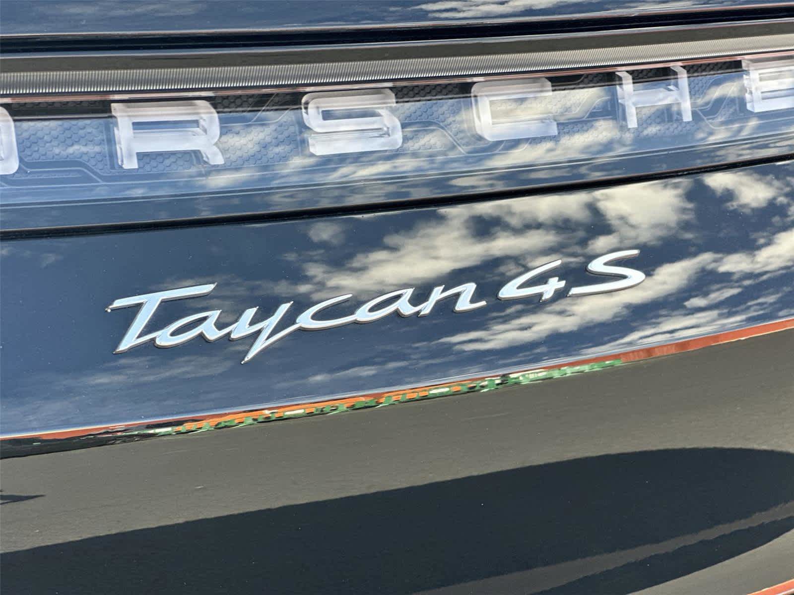Used 2022 Porsche Taycan 4S AWD/4WD image 7