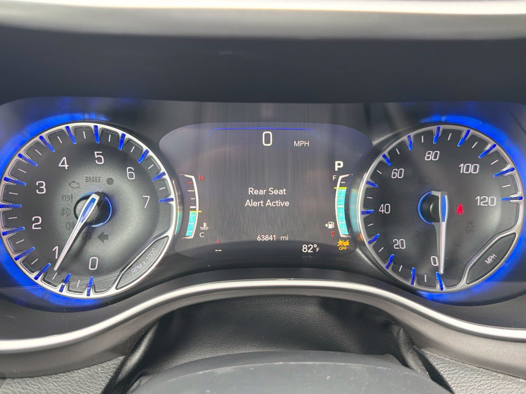 Used 2025 Chrysler Pacifica Select FWD image 21