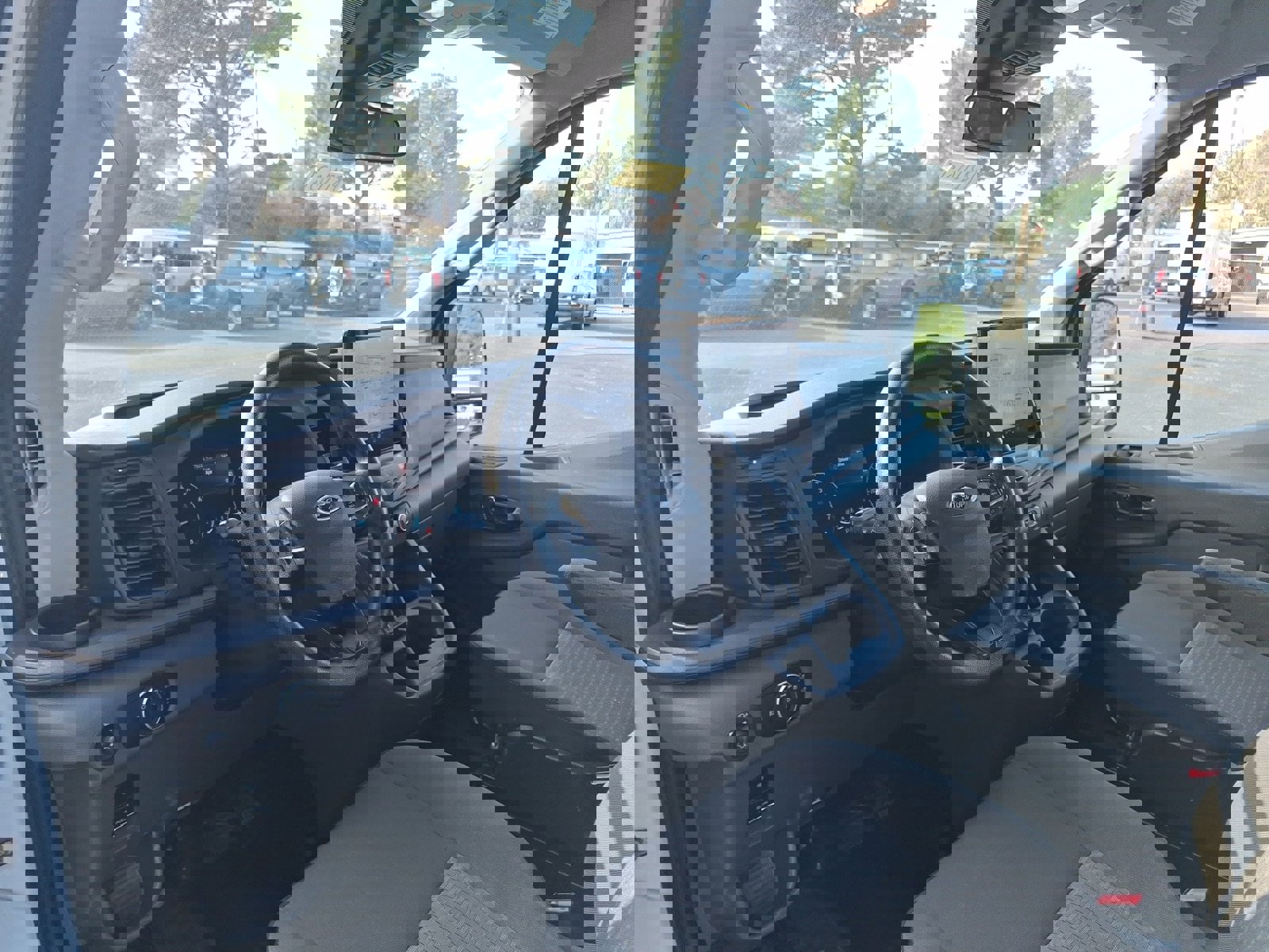 Used 2022 Ford Transit 350 XLT image 9