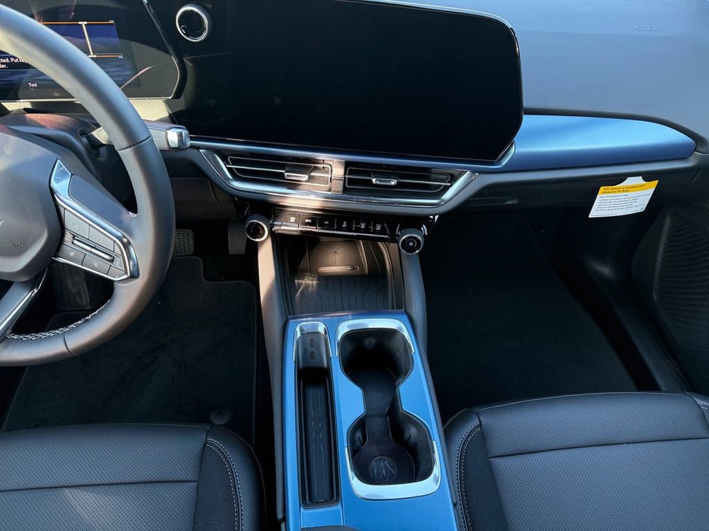 New 2026 Chevrolet Equinox EV LT image 11