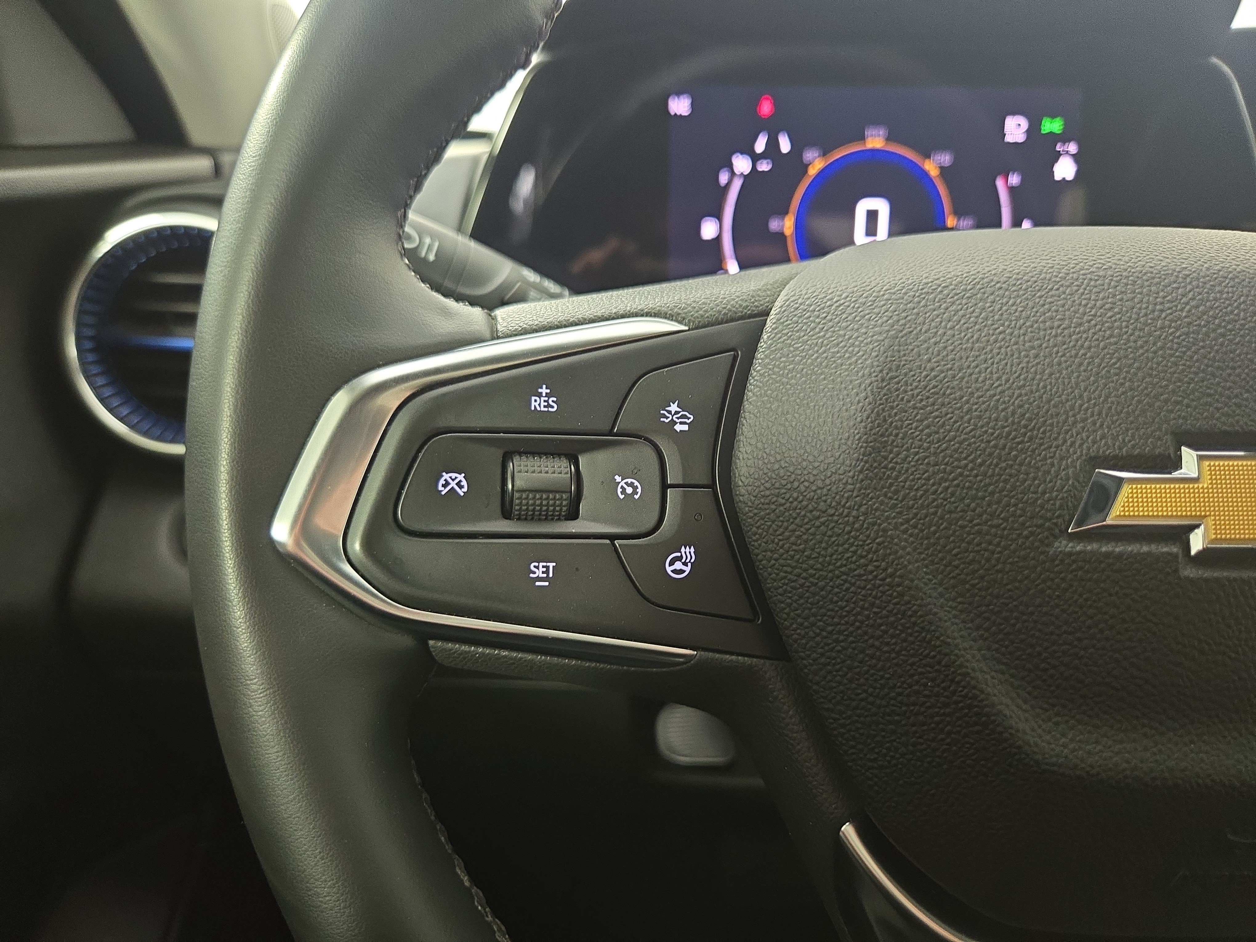 Certified 2024 Chevrolet Trax LT w/ Driver Confidence Package FWD image 15
