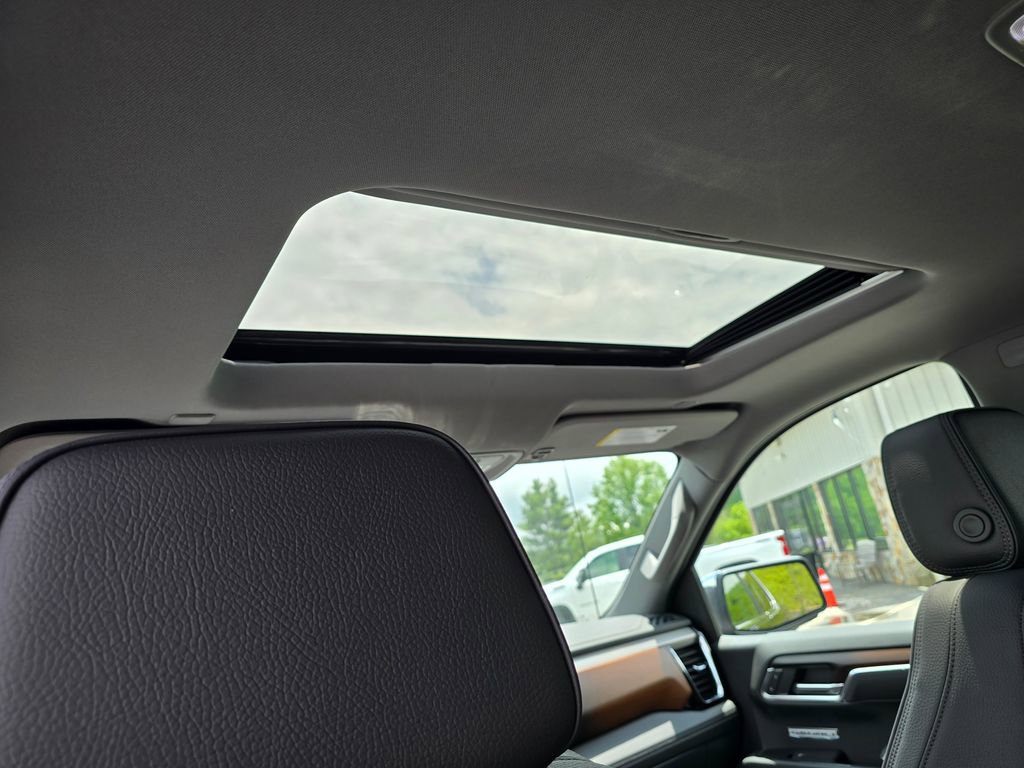 New 2025 GMC Sierra 1500 Denali w/ Denali Reserve Package image 13