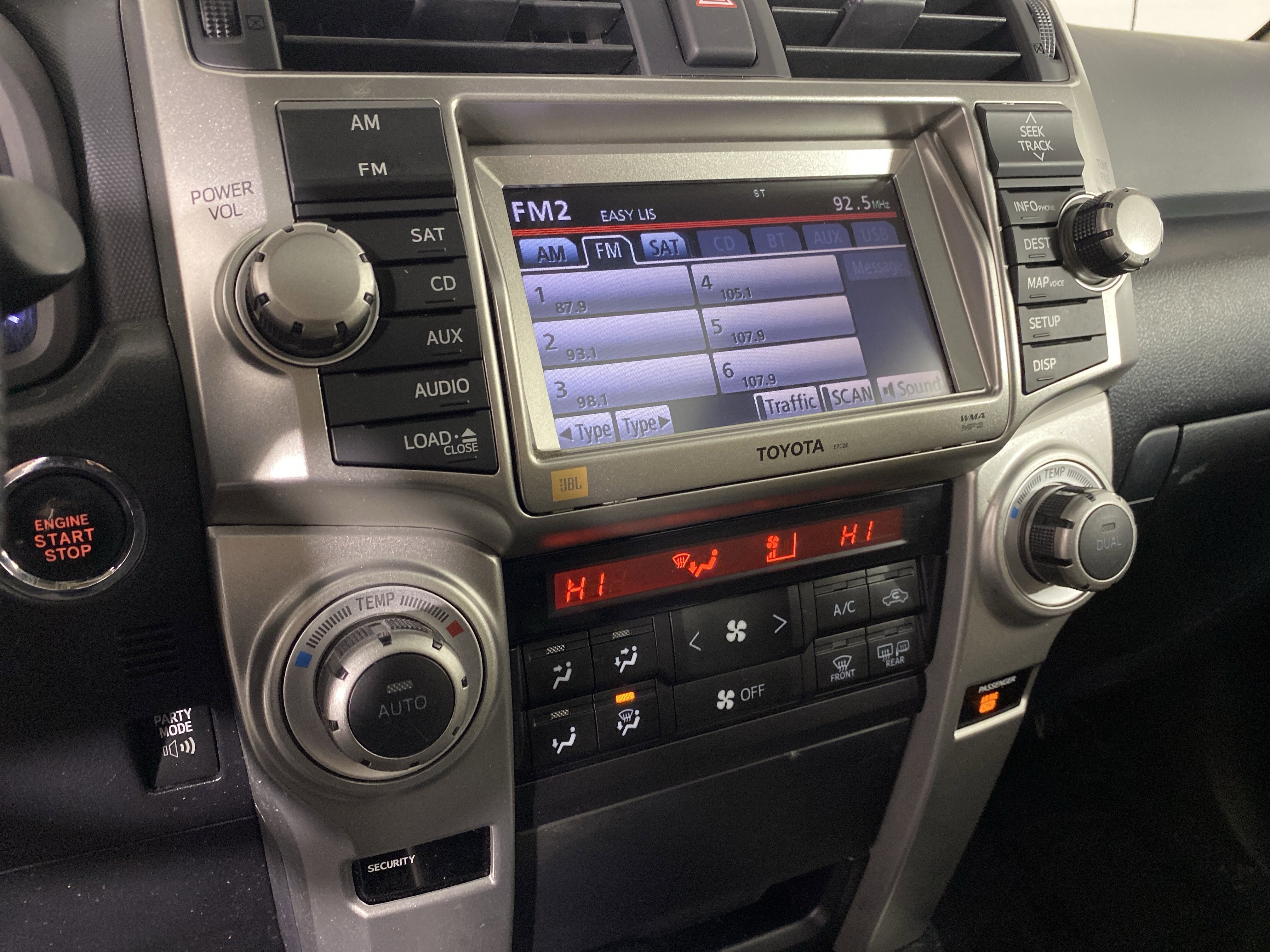 Used 2011 Toyota 4Runner Limited AWD/4WD image 29