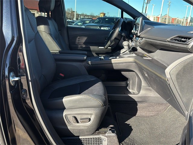 Used 2024 Toyota Sienna XLE Woodland Edition image 11