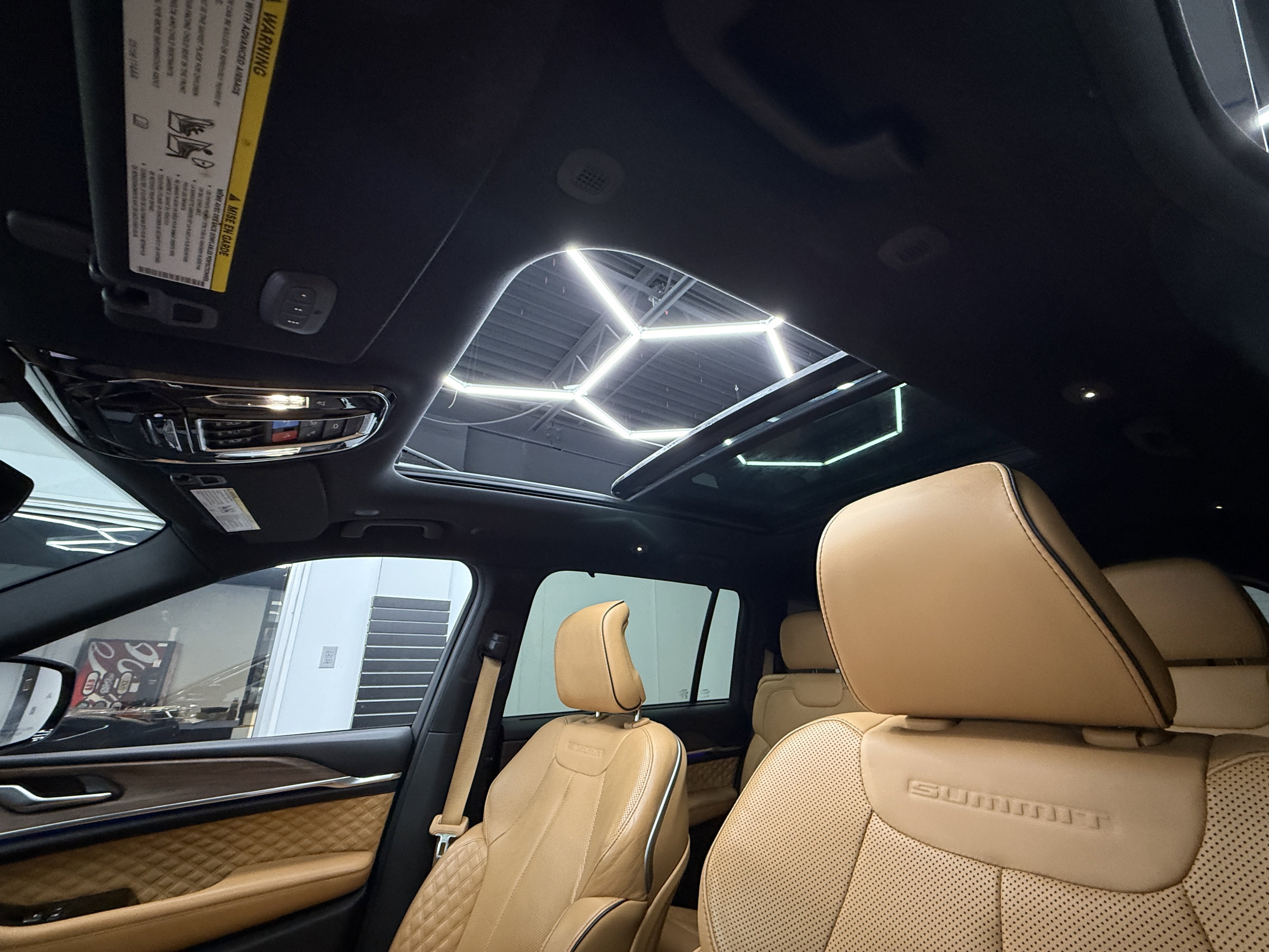 Used 2022 Jeep Grand Cherokee L Summit w/ Luxury Tech Group V image 14