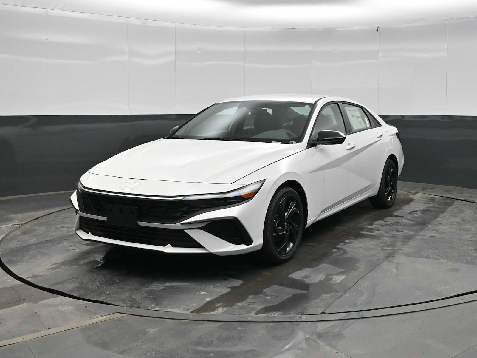 New 2026 Hyundai Elantra Sport image 4