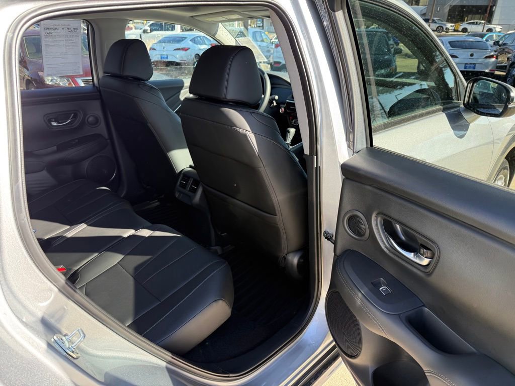 Certified 2025 Acura ADX AWD image 21