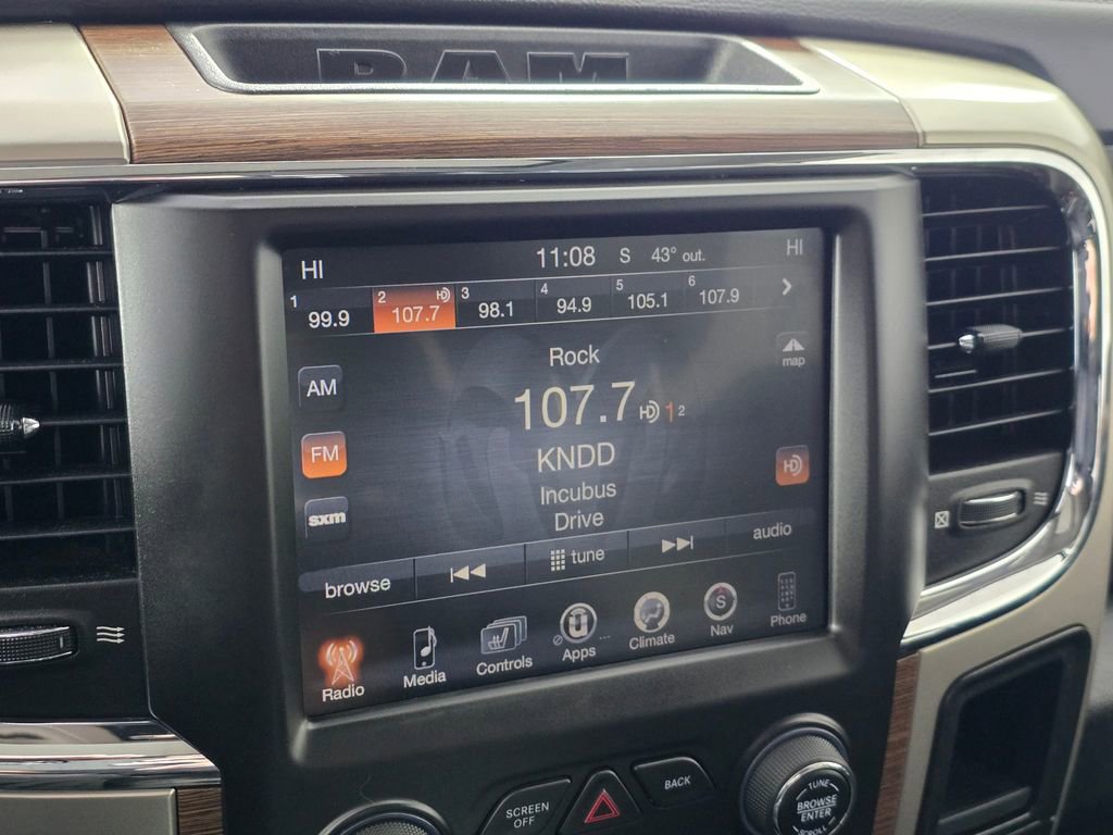 Used 2014 RAM 1500 Laramie image 29