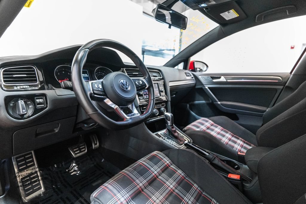 Used 2020 Volkswagen GTI S FWD image 4