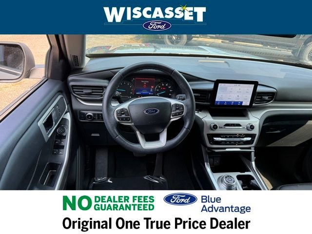 Certified 2022 Ford Explorer XLT w/ Equipment Group 202A image 7