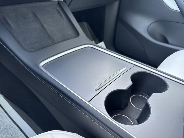 Used 2022 Tesla Model Y Performance image 22