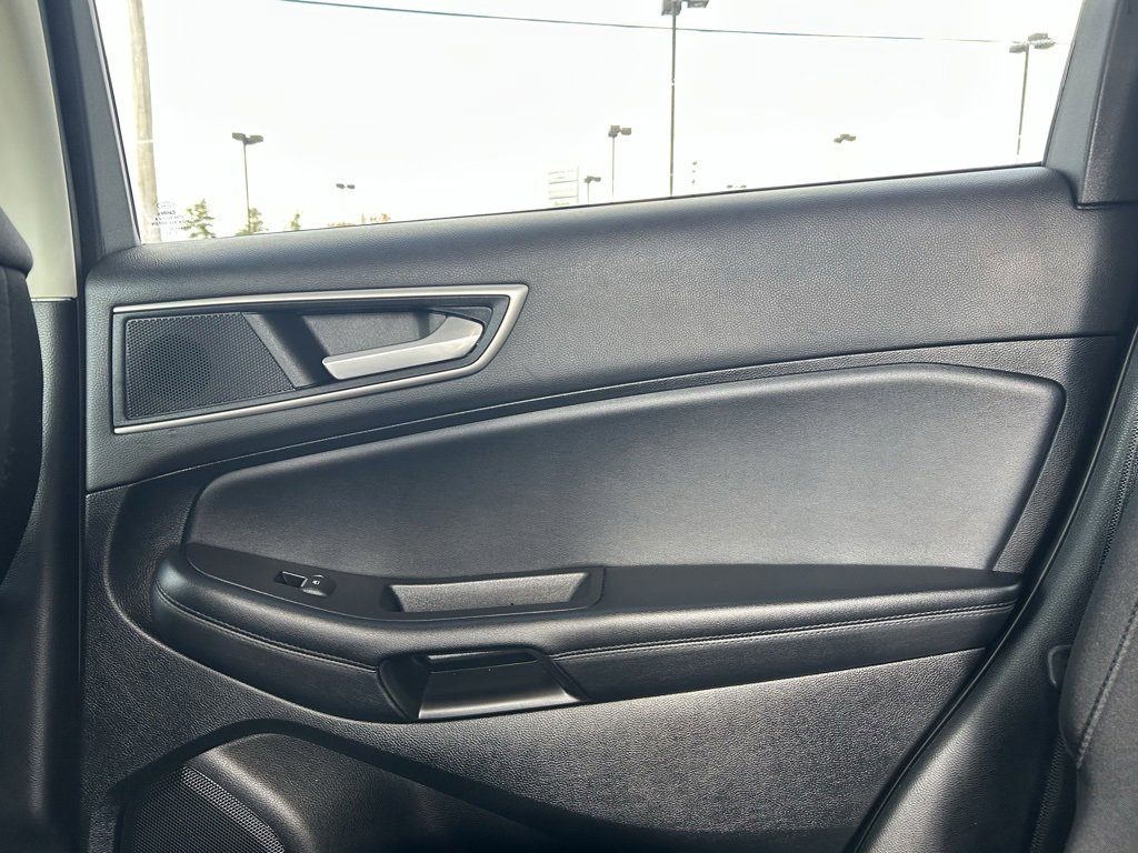 Used 2023 Ford Edge SEL image 33