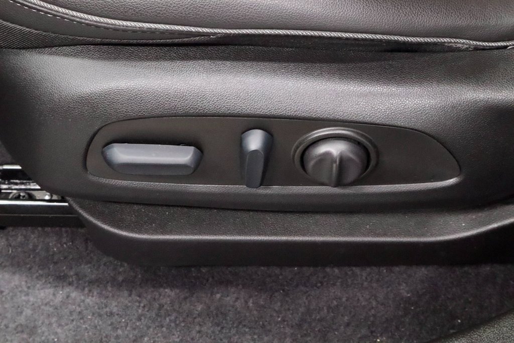 Used 2023 Chevrolet Bolt EUV Premier w/ Sun & Sound Package image 27