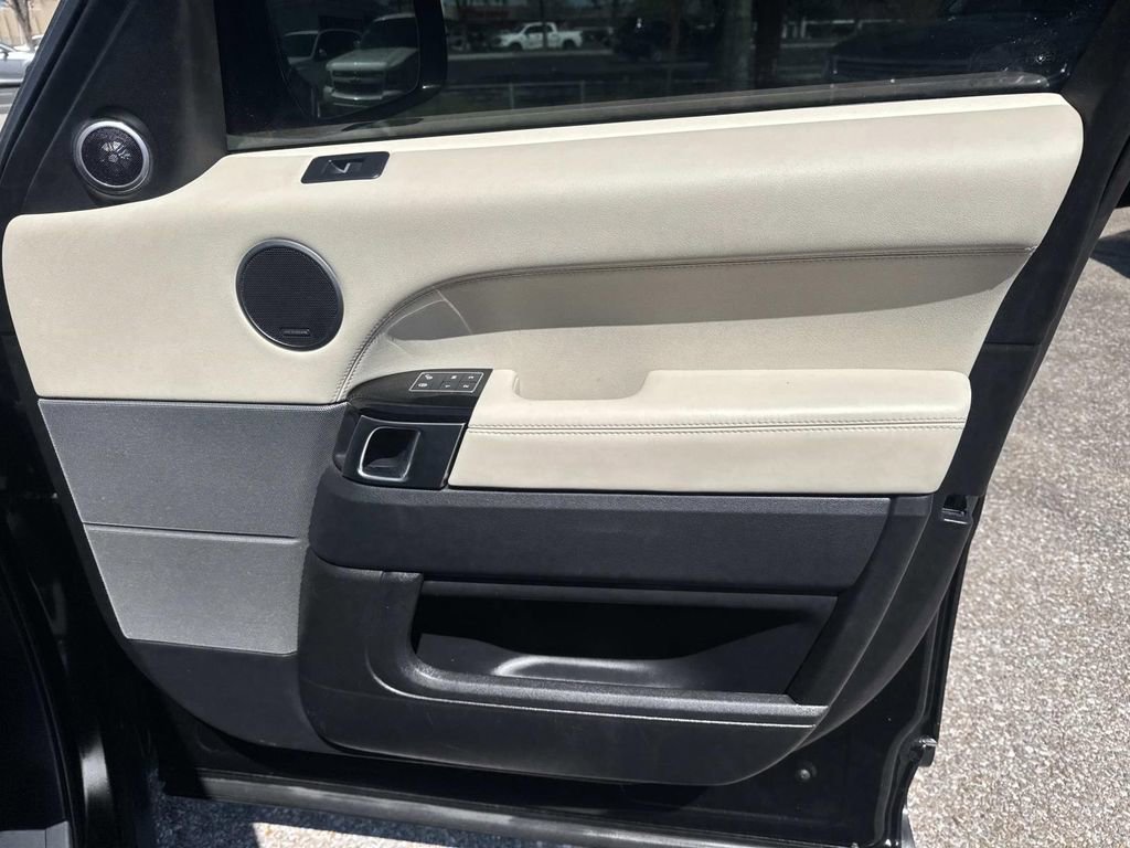 Used 2017 Land Rover Range Rover Sport Supercharged image 16