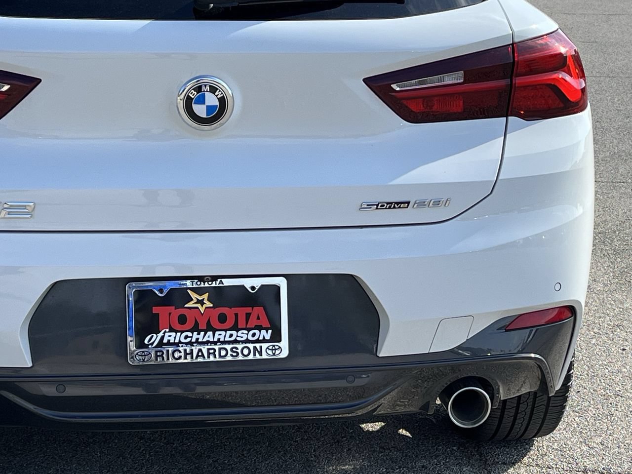 Used 2023 BMW X2 sDrive28i w/ M Sport Package FWD image 6
