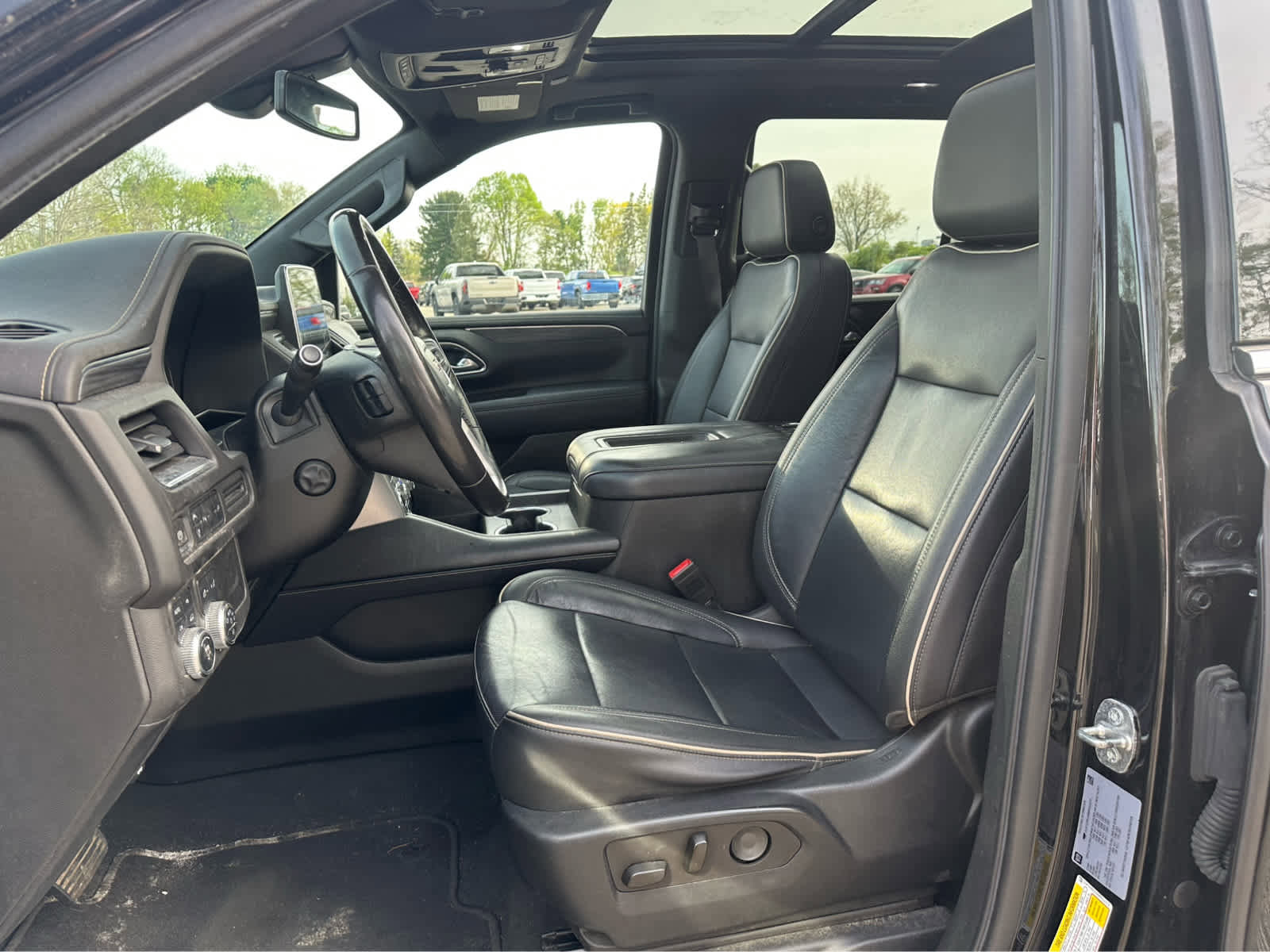 Used 2021 GMC Yukon SLT w/ SLT Premium Package AWD/4WD image 21