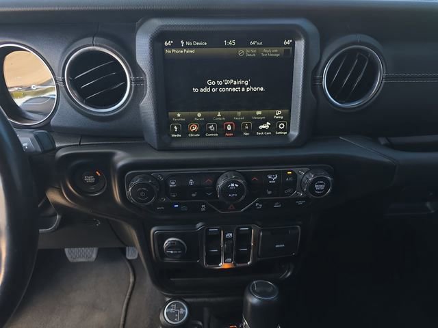 Used 2022 Jeep Wrangler Unlimited Sahara w/ Cold Weather Group image 19