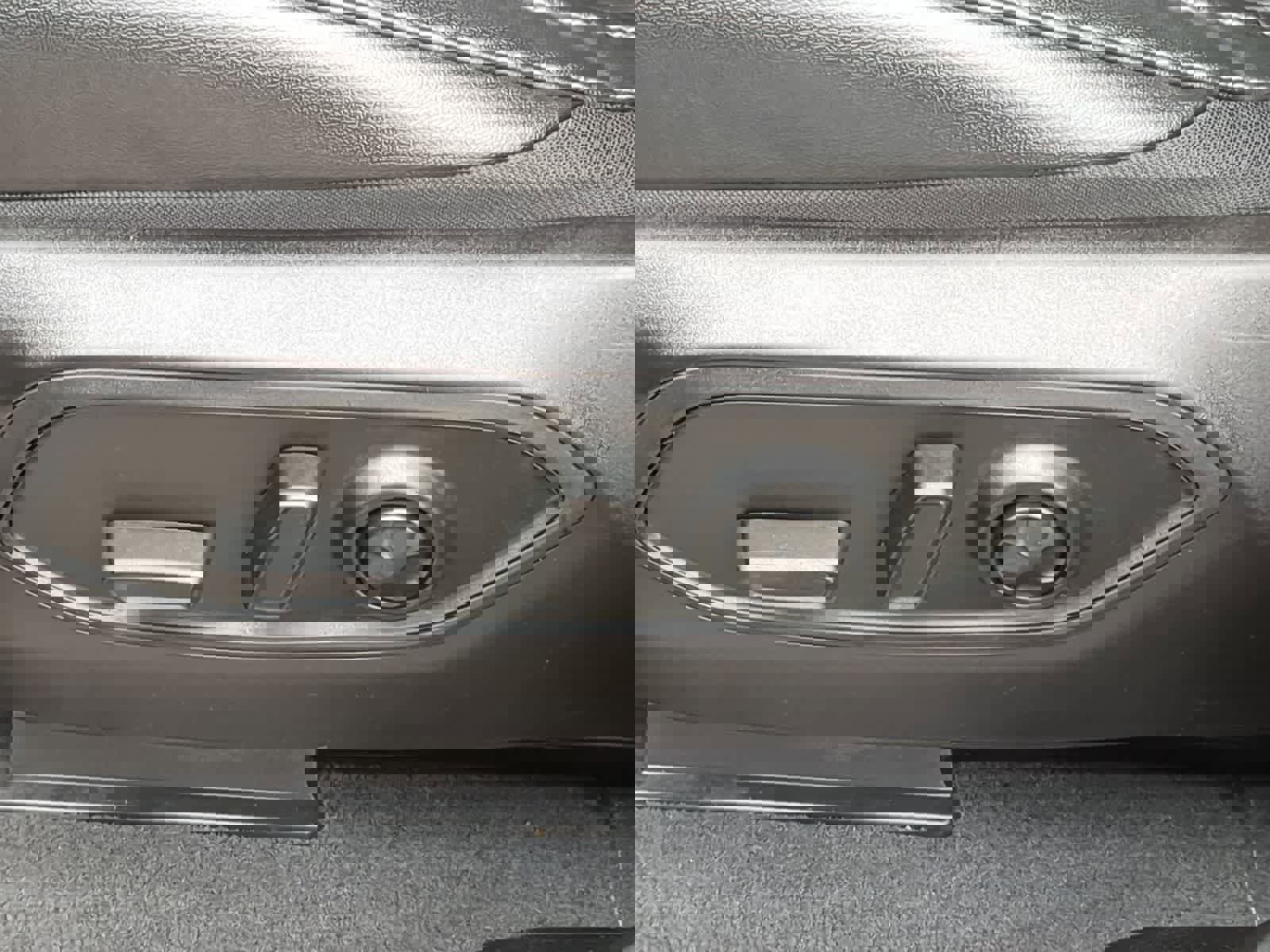 Certified 2024 Jeep Grand Cherokee Limited w/ Black Appearance Package image 17