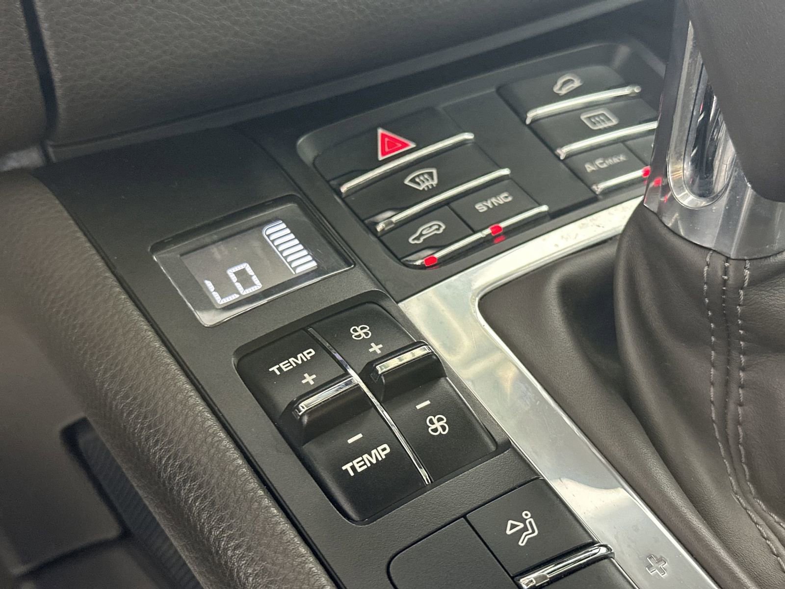 Used 2017 Porsche Macan S image 23