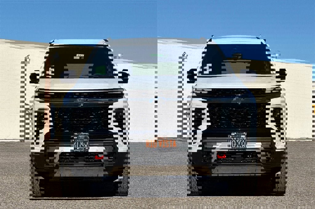 New 2026 Chevrolet Traverse Z71 w/ Enhanced Driving Package image 9