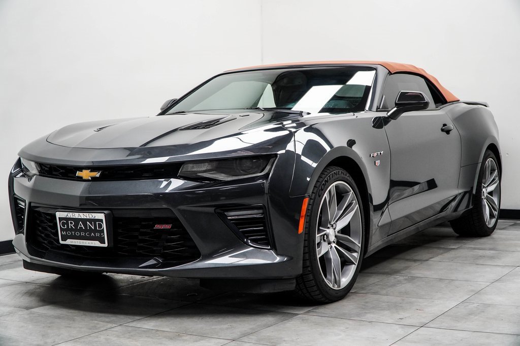 Used 2017 Chevrolet Camaro SS image 8