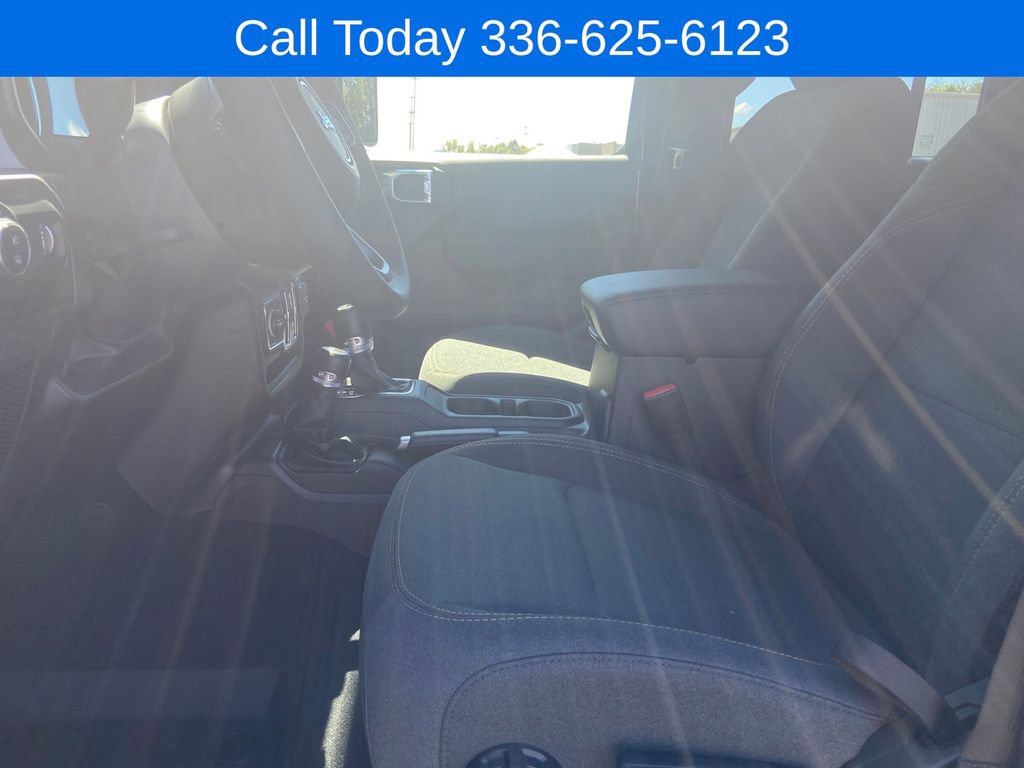 New 2025 Jeep Gladiator Sport AWD/4WD image 14
