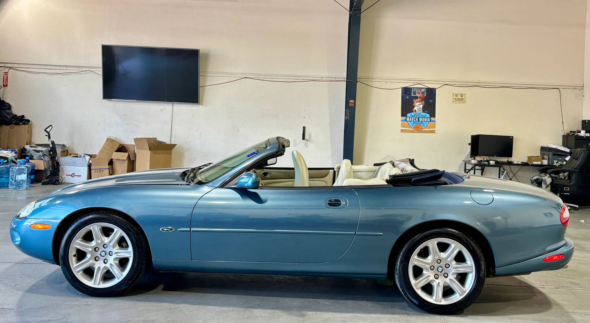 Used 2000 Jaguar XK8 Convertible RWD image 13
