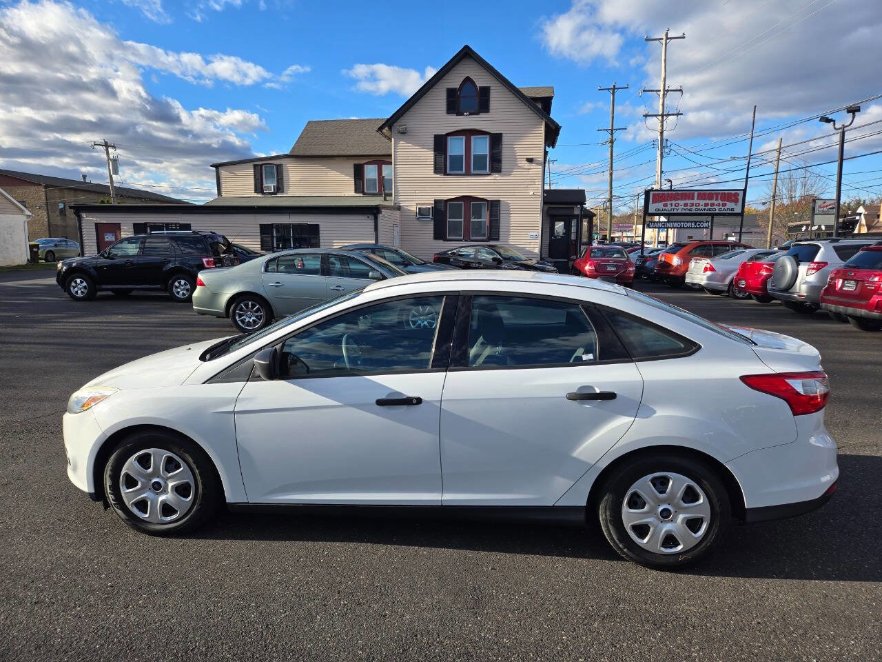 Used 2014 Ford Focus S image 9