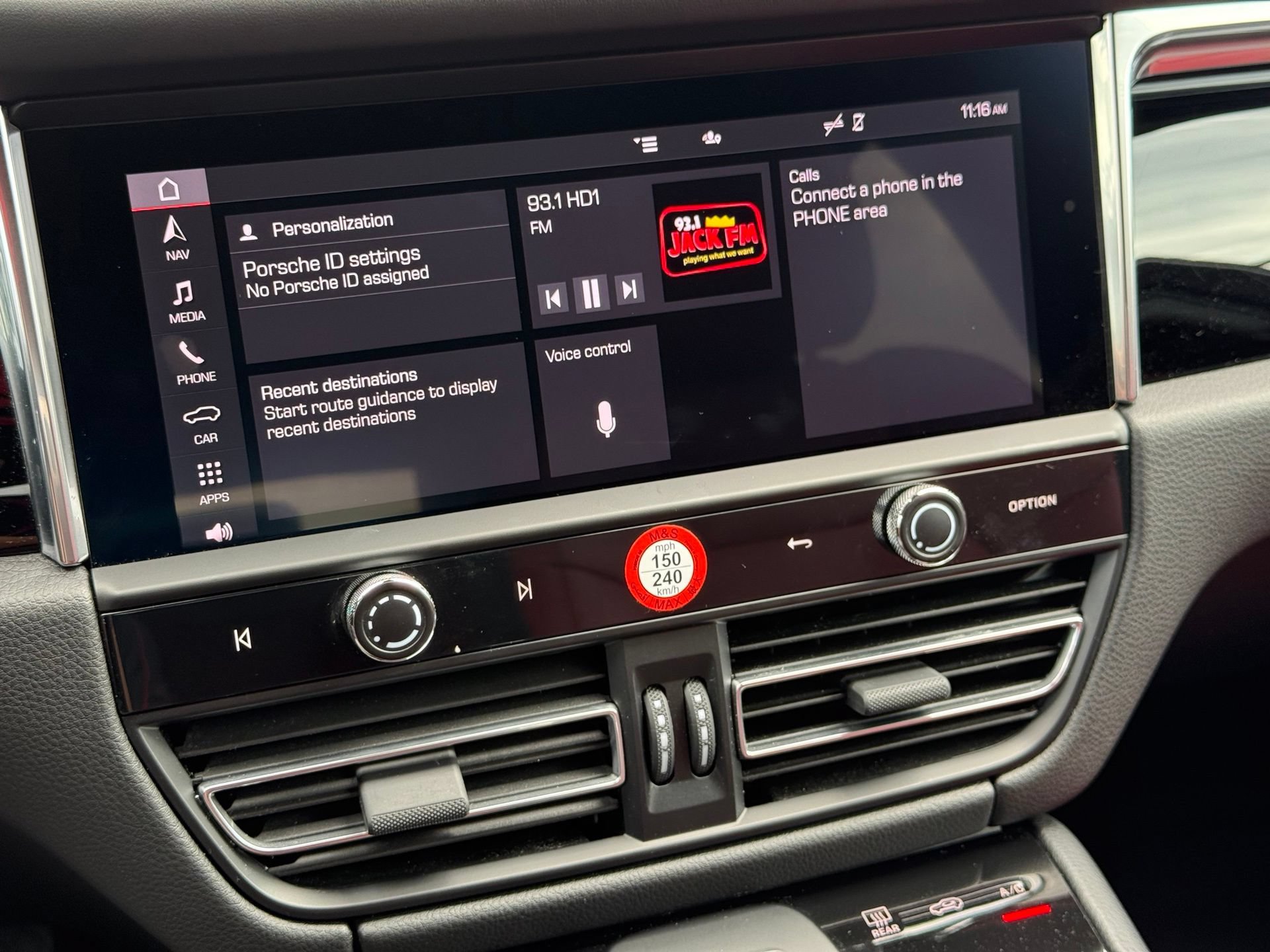 New 2025 Porsche Macan AWD/4WD image 20