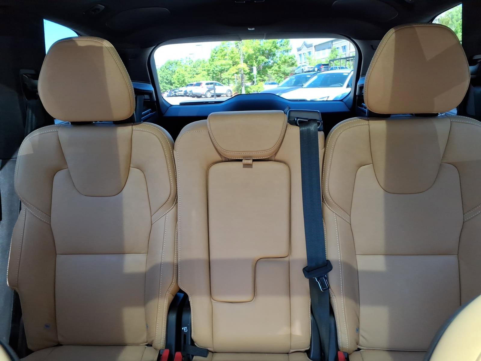 Used 2024 Volvo XC90 B6 Ultimate w/ Lounge Package AWD/4WD image 17