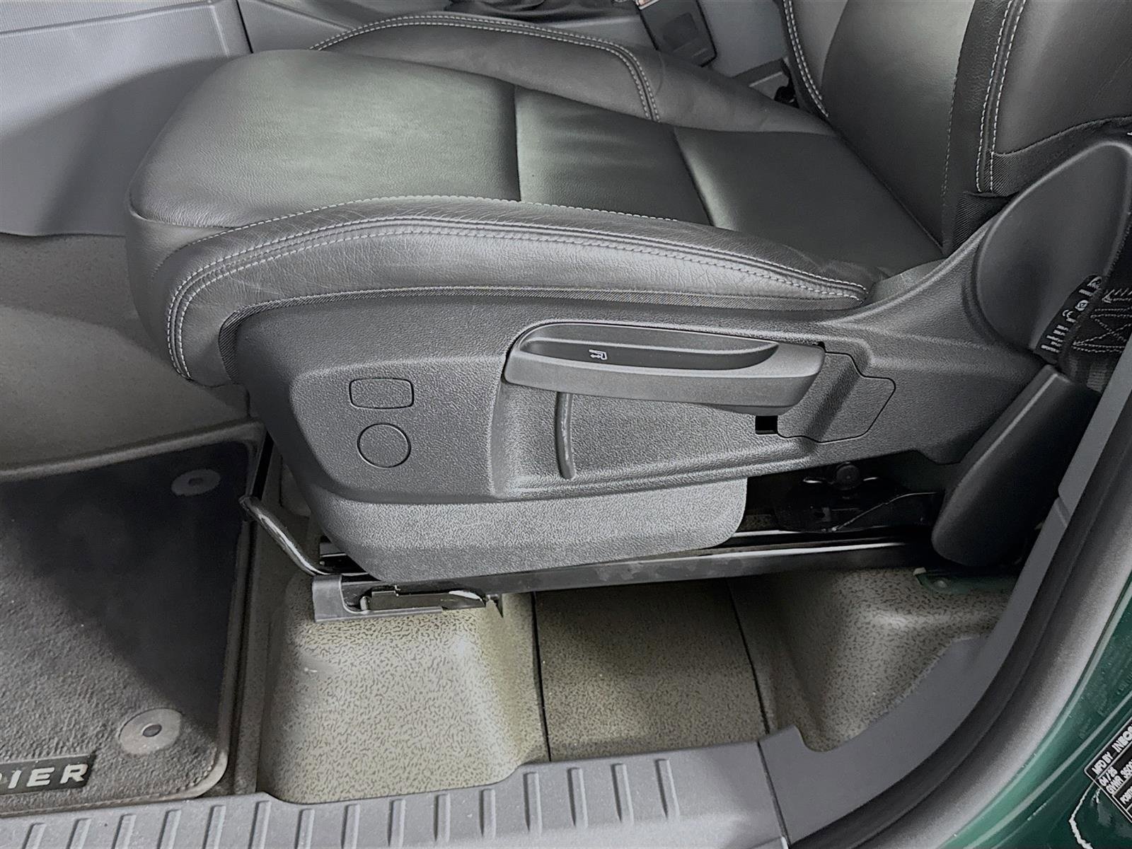 Used 2025 INEOS Grenadier Fieldmaster Edition image 19