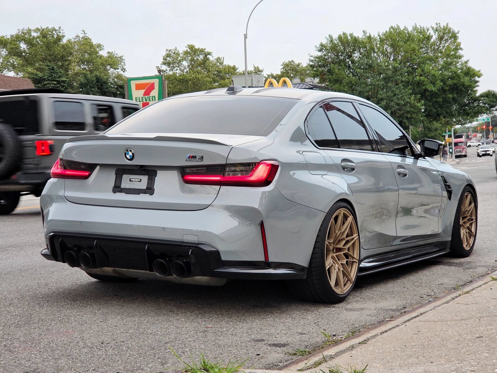 Used 2023 BMW M3 Competition w/ Executive Package AWD/4WD image 9