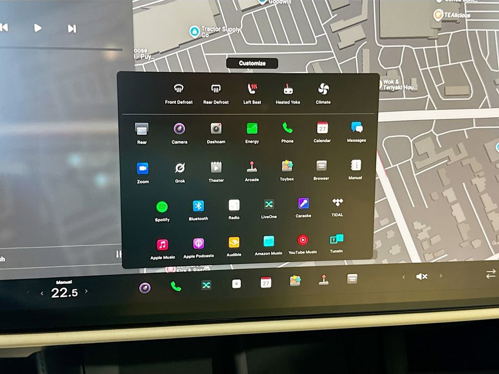 Used 2023 Tesla Model X image 24